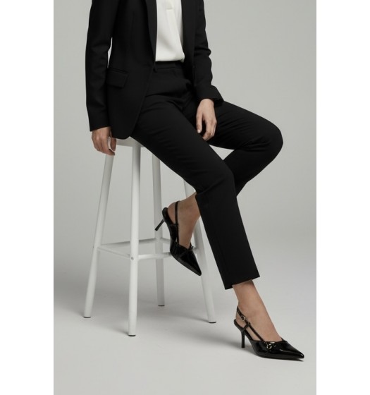 Μαύρες Λουστρίνι Slingback Γόβες με Λεπτό Τακούνι