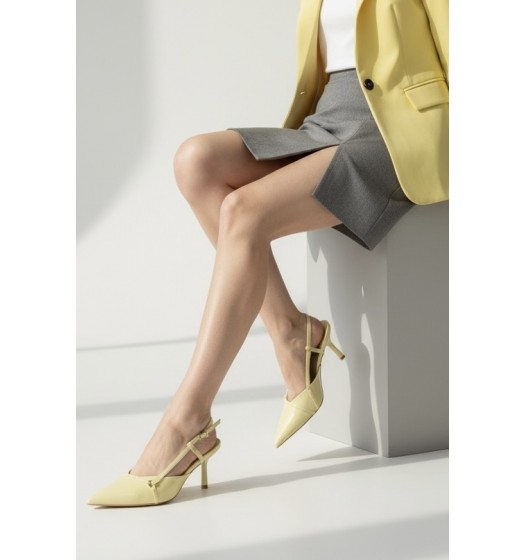 Kίτρινες Λουστρίνι Slingback Γόβες με Λεπτό Τακούνι