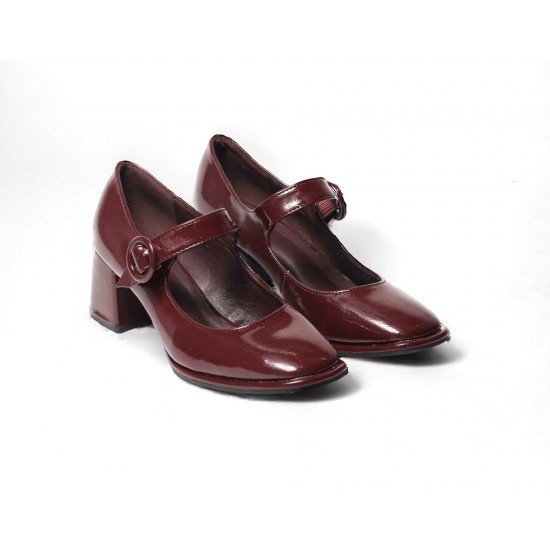 Mary jane pumps in Burgundy 