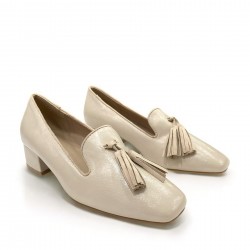 Block heeled loafers in Biege