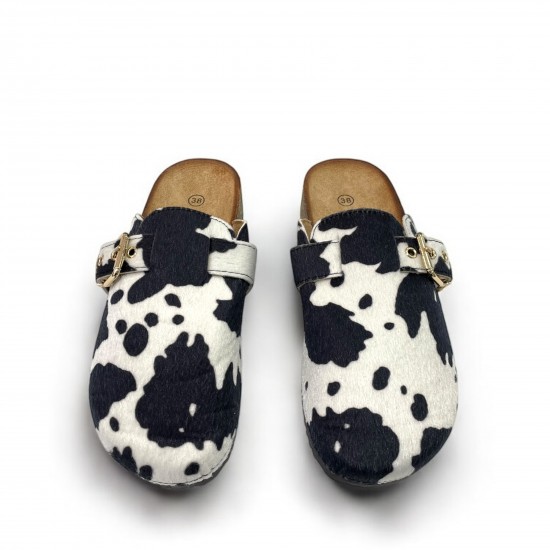 Suede buckled Clogs in Cowprint