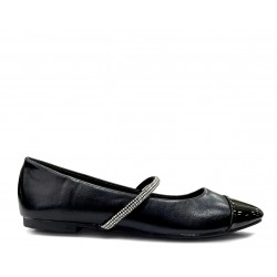 Ballet Flats with strap in Black