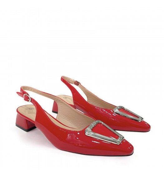 Patent leather slingback pumps in Red