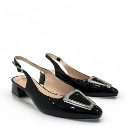 Patent leather slingback pumps in Black
