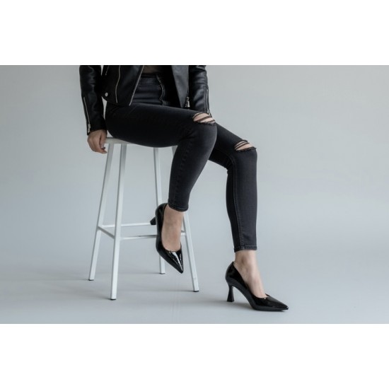 Μαύρη Λουστρίνι Γόβα