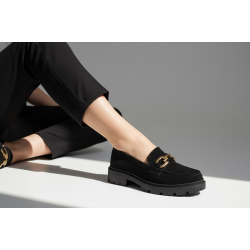 Suede Loafers με Chunky Σόλα και Διακοσμητική Αλυσίδα–Μαύρο