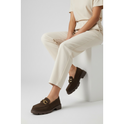 Suede Loafers με Chunky Σόλα και Διακοσμητική Αλυσίδα–Καφέ