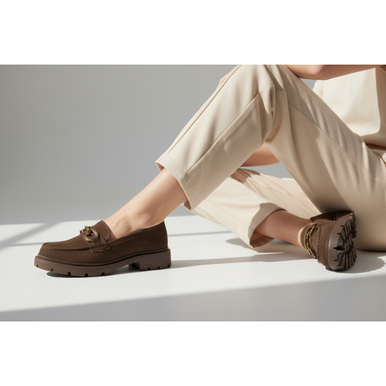 Suede Loafers με Chunky Σόλα και Διακοσμητική Αλυσίδα–Καφέ