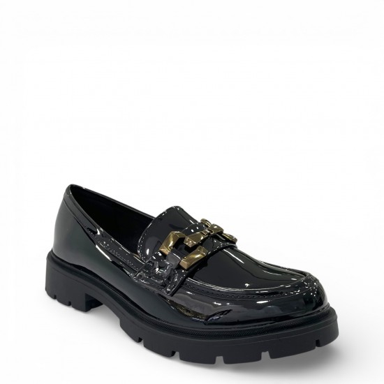 Γυναικεία Loafers από Λουστρίνι με Διακοσμητική Bronze Αγκράφα-Μαύρο