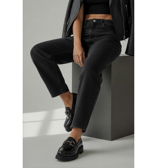 Γυναικεία Loafers από Λουστρίνι με Διακοσμητική Bronze Αγκράφα-Μαύρο