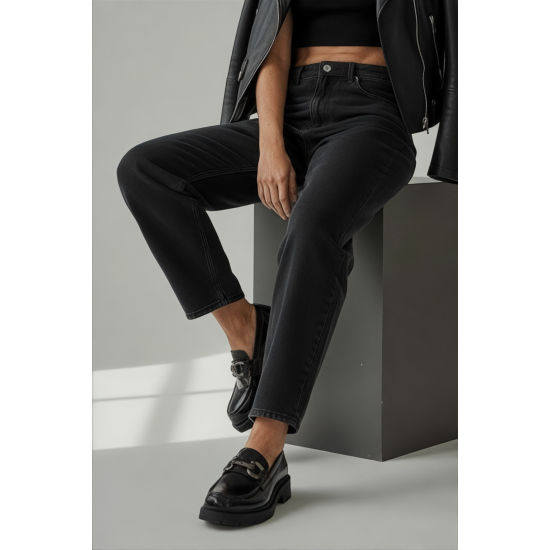 Γυναικεία Loafers από Λουστρίνι με Διακοσμητική Bronze Αγκράφα-Μαύρο