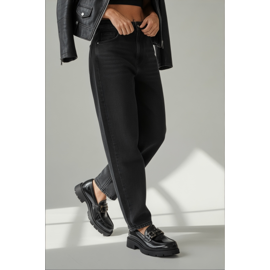 Γυναικεία Loafers από Λουστρίνι με Διακοσμητική Bronze Αγκράφα-Μαύρο