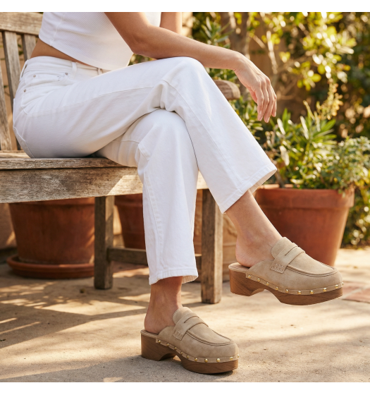 Suede Clogs Mules με Τρούκς – Μπέζ