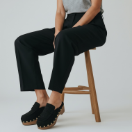 Suede Clogs Mules με Τρούκς – Μαύρο