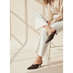 Δερμάτινα Mule με Μυτερή Μύτη και Kitten Heel - Καφέ