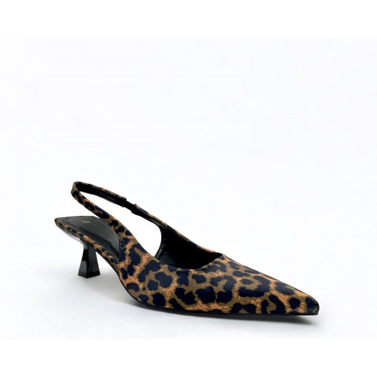 Μυτερές open heel γόβες σε Λεοπάρ