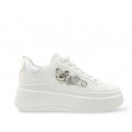 Δίπατα Sneakers με διακοσμητική καρφίτσα σε Ασημί