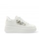 Δίπατα Sneakers με διακοσμητική καρφίτσα σε Ασημί