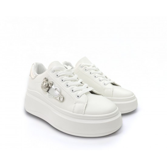 Δίπατα Sneakers με διακοσμητική καρφίτσα σε Ασημί