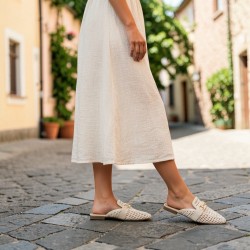 Γυναικεία Mules με Πλέξη και Μεταλλική Αγκράφα - Μπέζ