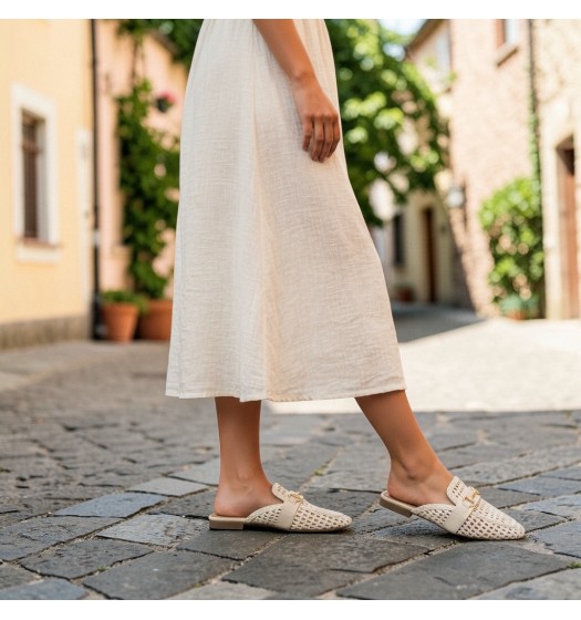 Γυναικεία Mules με Πλέξη και Μεταλλική Αγκράφα - Μπέζ