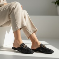 Γυναικεία Mules με Πλέξη και Μεταλλική Αγκράφα - Μαύρο