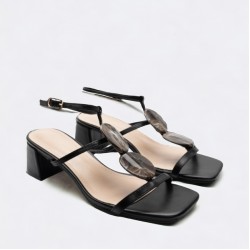 Heeled Sandals with straps in Black