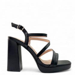 Strappy Block heel Sandals in Black