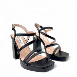 Strappy Block heel Sandals in Black