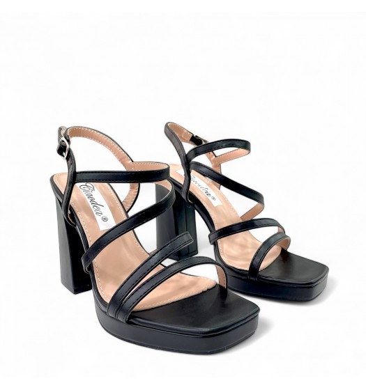 Strappy Block heel Sandals in Black