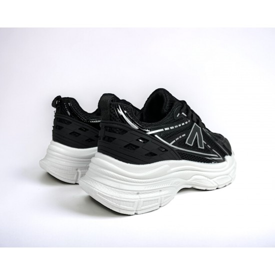 Sneakers με συνδυσμό υλικών σε Μαύρο