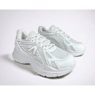 Sneakers με συνδυσμό υλικών σε Λευκό