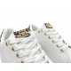 Sneakers δίσολα με διακοσμητικό από strass 