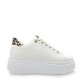 Sneakers δίσολα με διακοσμητικό από strass 