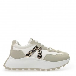 Contrasting Sneakers in Beige