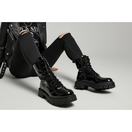 Λουστρίνι Aρβύλα Δερματίνη Mε Tρακτερωτή Σόλα-Μαύρο