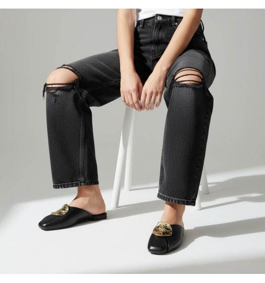 Γυναικεία Mules με Golden Ornament - Μαύρο