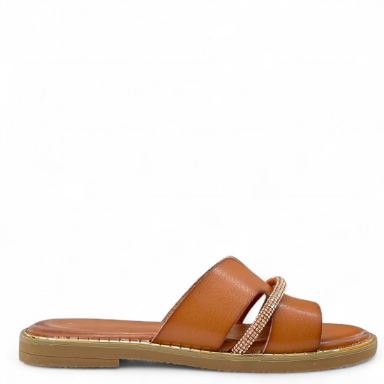 Flat σανδάλια με λουράκι και strass σε Κάμελ