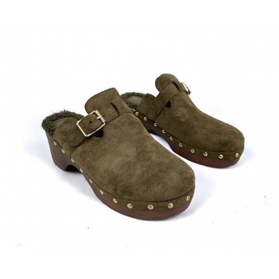 Studded clogs with fur lining Army green