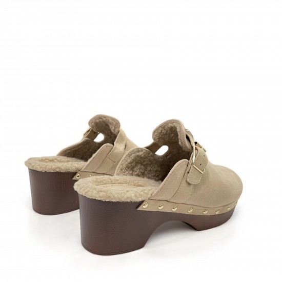 Clogs με επένδυση γούνας σε Μπέζ
