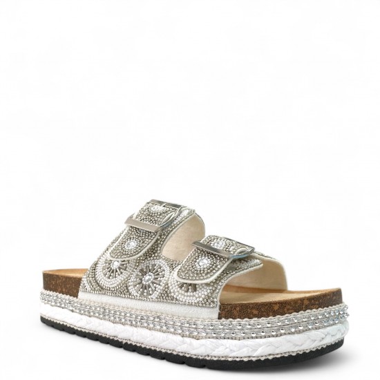 Flatform παντόφλες με boho διακοσμητικά σε Λευκό