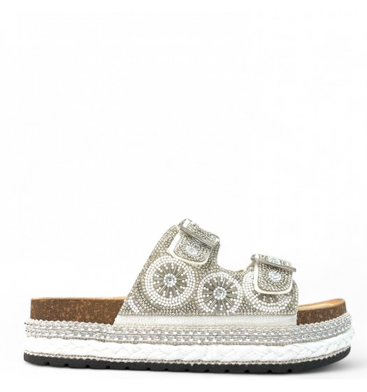 Flatform παντόφλες με boho διακοσμητικά σε Λευκό