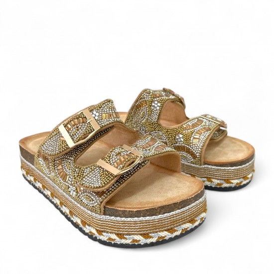 Flatform παντόφλες με boho διακοσμητικά σε Κάμελ