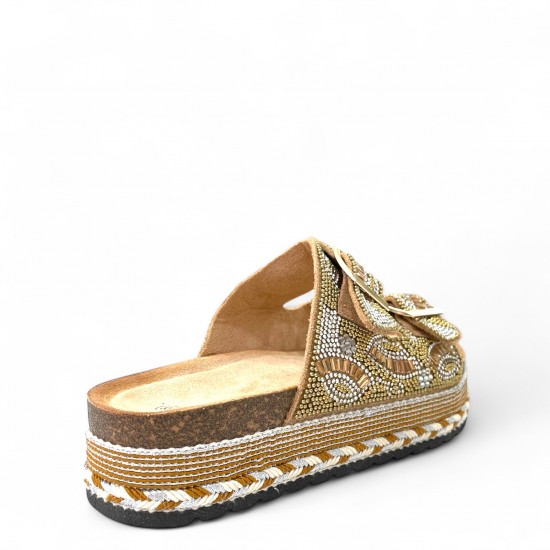 Flatform παντόφλες με boho διακοσμητικά σε Κάμελ