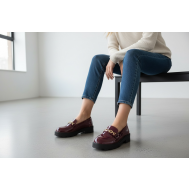 Γυναικεία Loafers Λουστρίνι με Chunky Σόλα και Χρυσή Αλυσίδα - Μπορντό