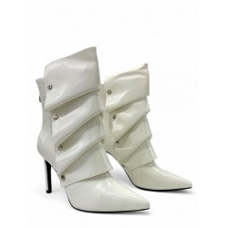 Λευκά Ankle boots με κουμπωτή φάσα