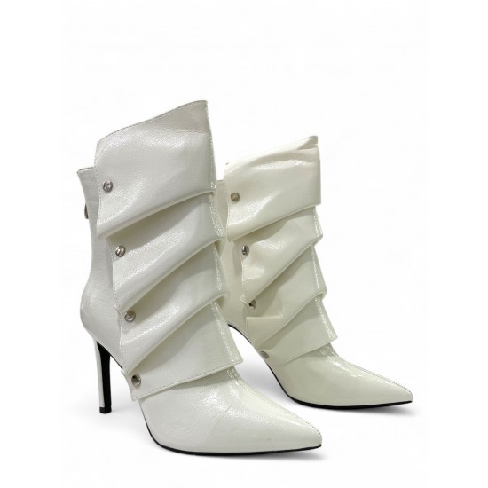 Λευκά Ankle boots με κουμπωτή φάσα