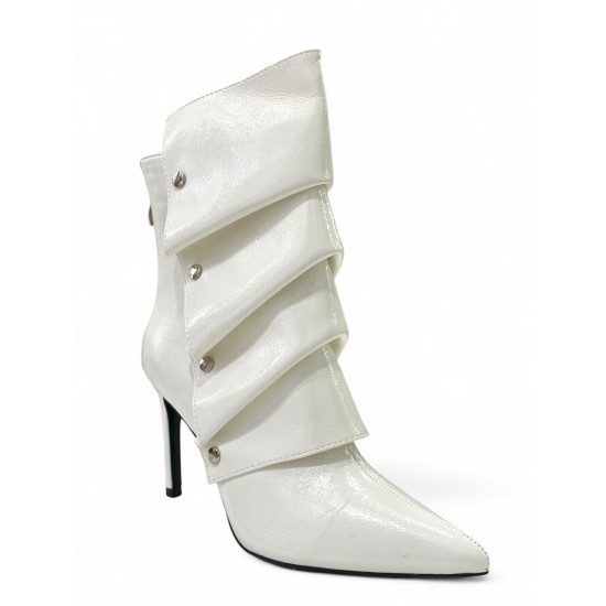Λευκά Ankle boots με κουμπωτή φάσα