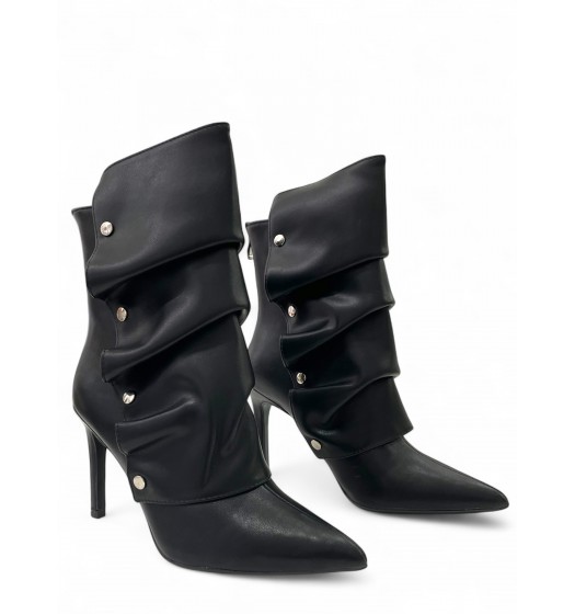 Μαύρα Ankle boots με κουμπωτή φάσα