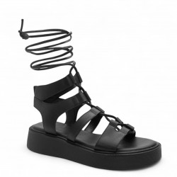 Flatform Σανδάλια με κορδόνια σε Μαύρο